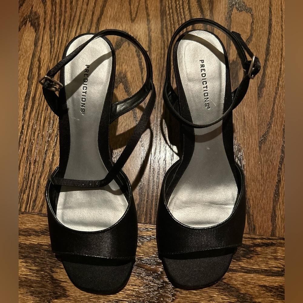 Predictions Women's Black Heels